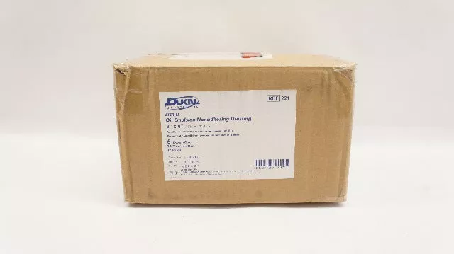 Dukal 221 Oil Emulsion Nonadhering Dressing 3inch x 8inch - Case of 144
