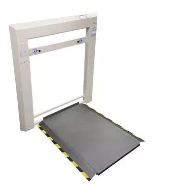 SR Instruments Wheelchair Scale SRScales Digital LCD Display 1000 lbs. / 474 kg Capacity AC Operation - M-1063762-4393 | Each